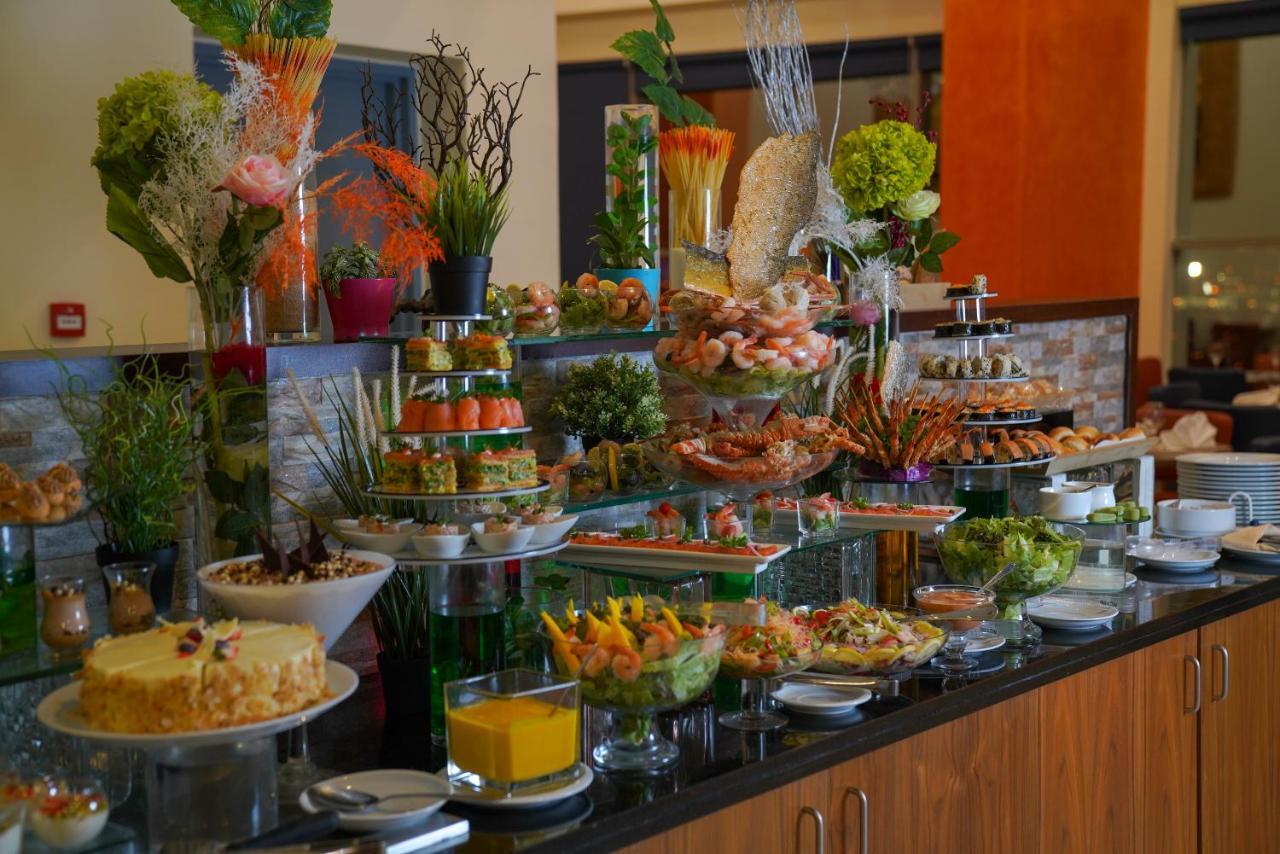 Ramada Encore By Wyndham Kuwait Downtown Kuwait City Esterno foto